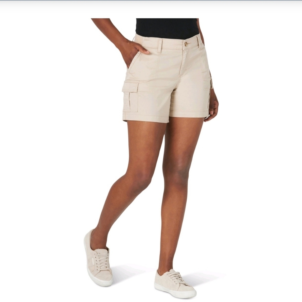 Lee NWT Plus Size Midrise Regular Fit Comfort Waistband 5" Cargo Short 567